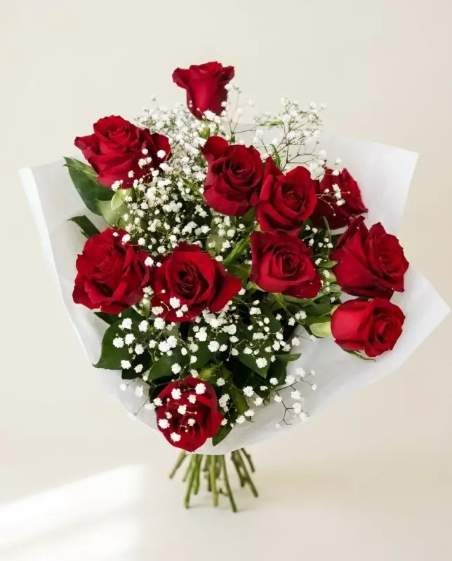 Bouquet de 11 Roses et Gypsophiles | Fleuriste Dakar