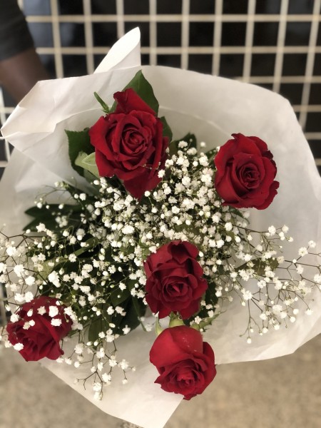 Bouquet de 5 Roses et Gypsophiles | Verttige