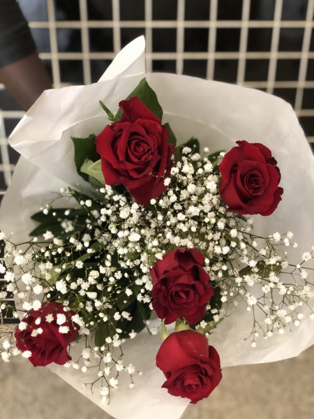 Bouquet de 7 Roses et Gypsophiles | Verttige