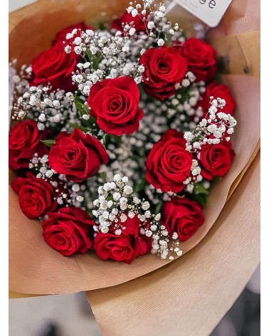 18朵红玫瑰花束