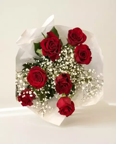 Bouquet de 7 Roses et Gypsophiles | Verttige